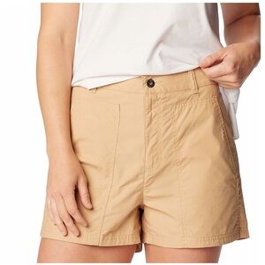 NWT Women's Columbia Classic Tan chino 5” Shorts size 12